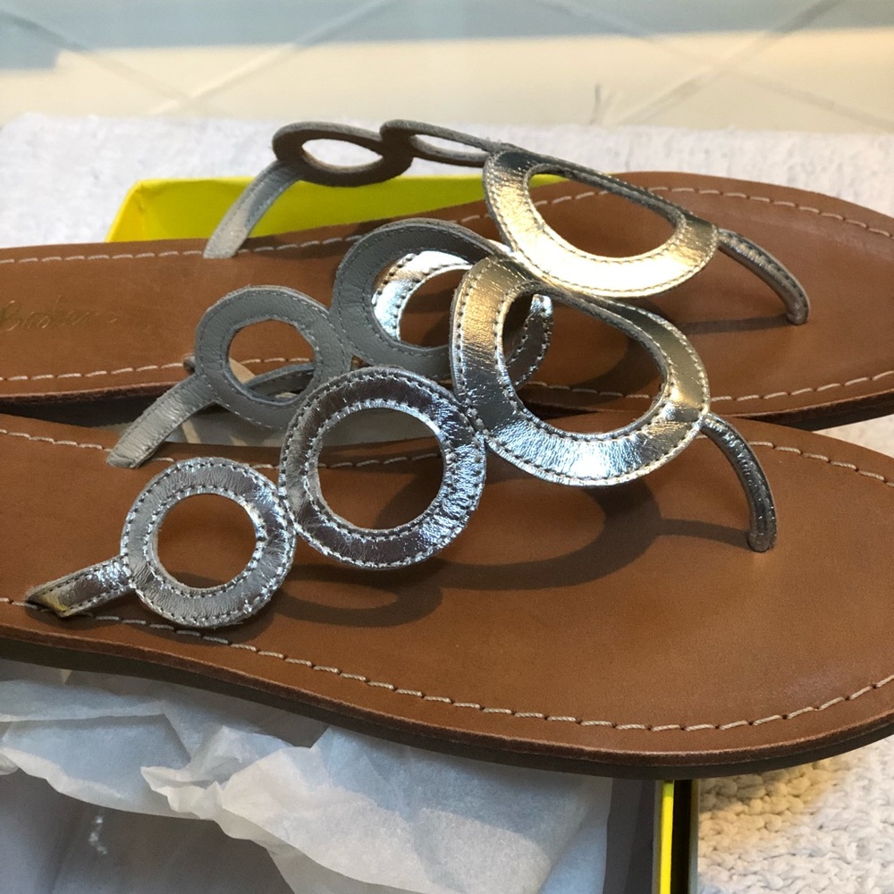 Boden Metallic silver LEATHER flip flops
